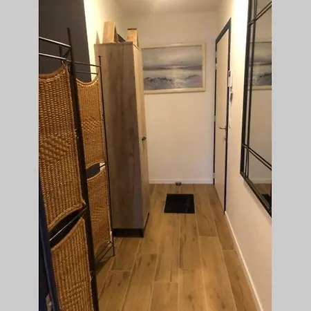 Luxury Seaview - Large Terrace- Swimming Pool - Parking Daire