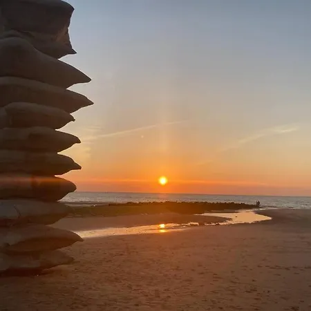 Luxury Seaview - Large Terrace- Swimming Pool - Parking Daire *