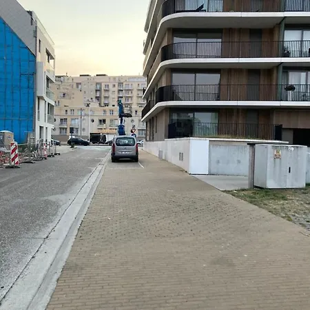 Daire Luxury Seaview - Large Terrace- Swimming Pool - Parking